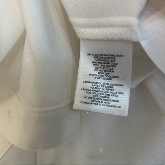 Kasper Women's Sleeveless Button-Front Ruffle Blouse in White Size 2P - Picture 6 of 10